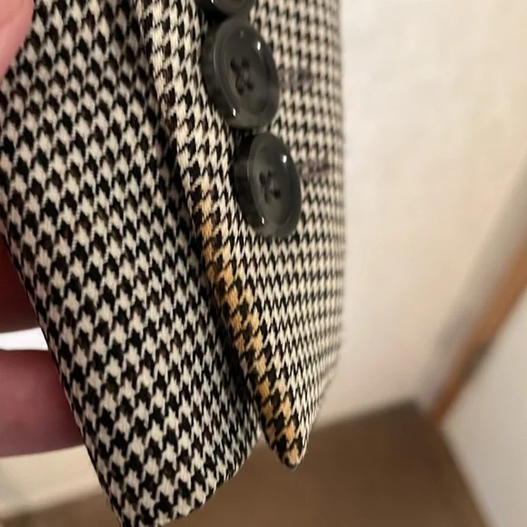 Nautica black and white houndstooth men’s suit jacket . Size 42R. 6 pockets - Picture 6 of 15